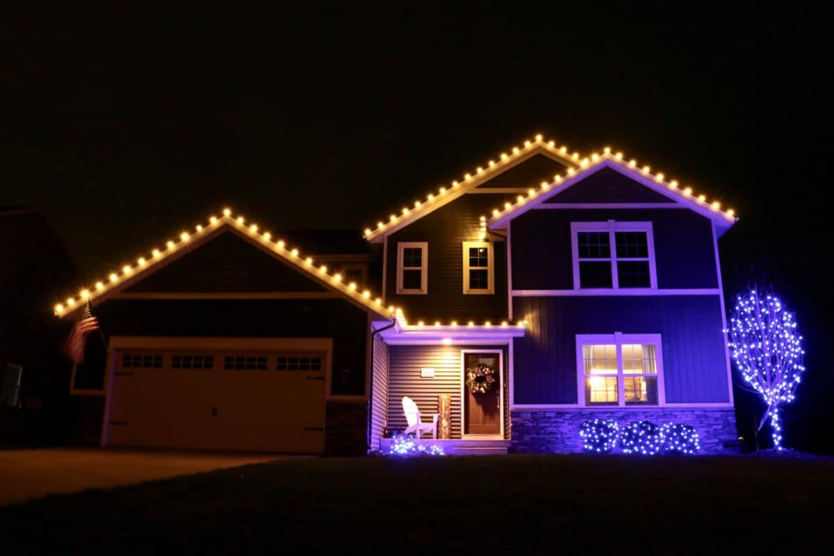 professional home christmas lighting grand rapids michigan